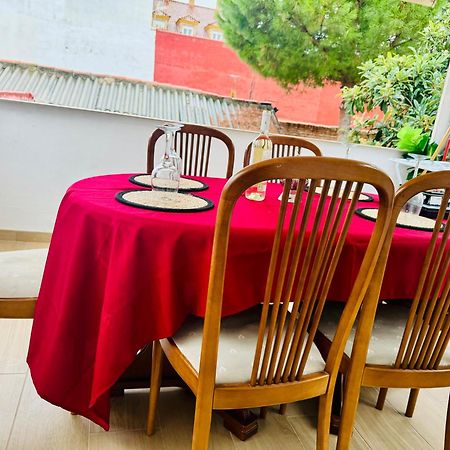 Pisos Baraja Gl Apartment มาดริด ภายนอก รูปภาพ