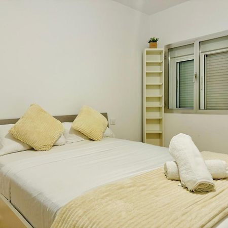 Pisos Baraja Gl Apartment มาดริด ภายนอก รูปภาพ