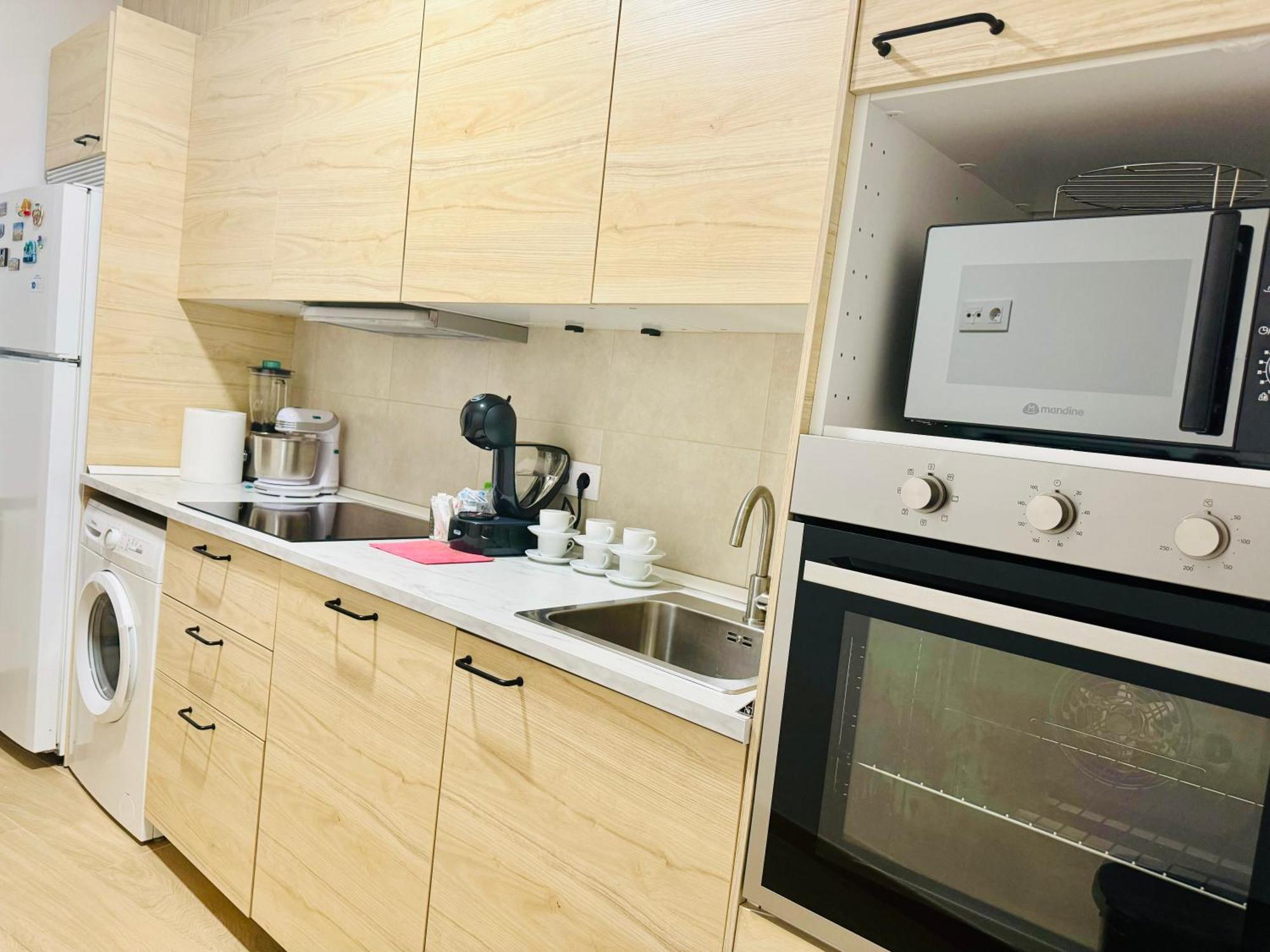 Pisos Baraja Gl Apartment มาดริด ภายนอก รูปภาพ