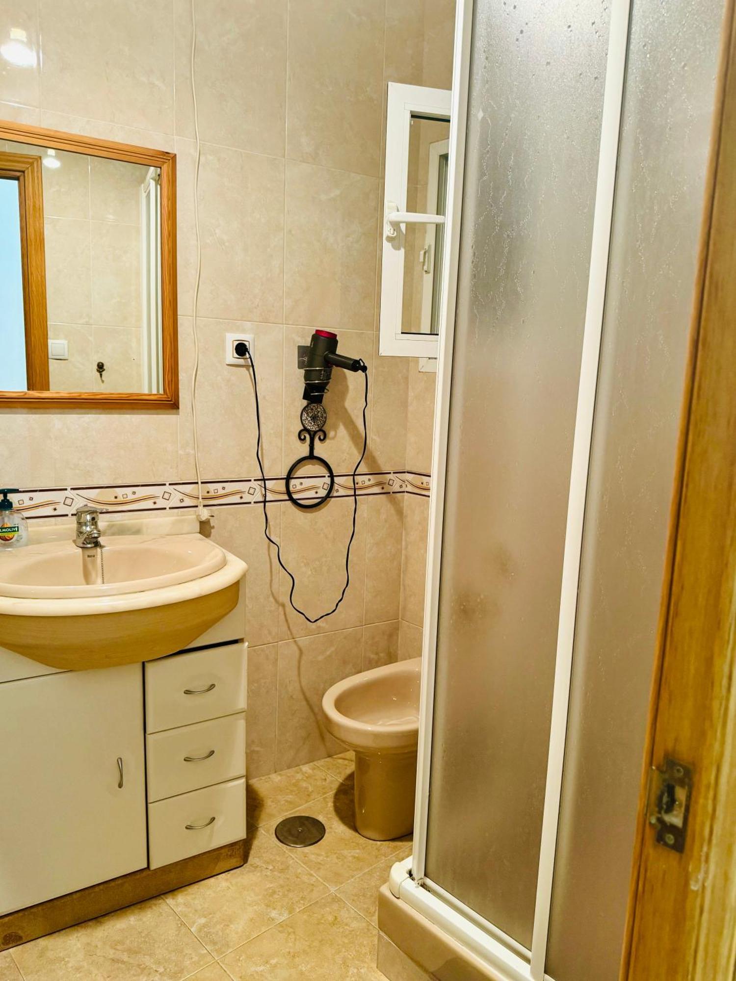 Pisos Baraja Gl Apartment มาดริด ภายนอก รูปภาพ