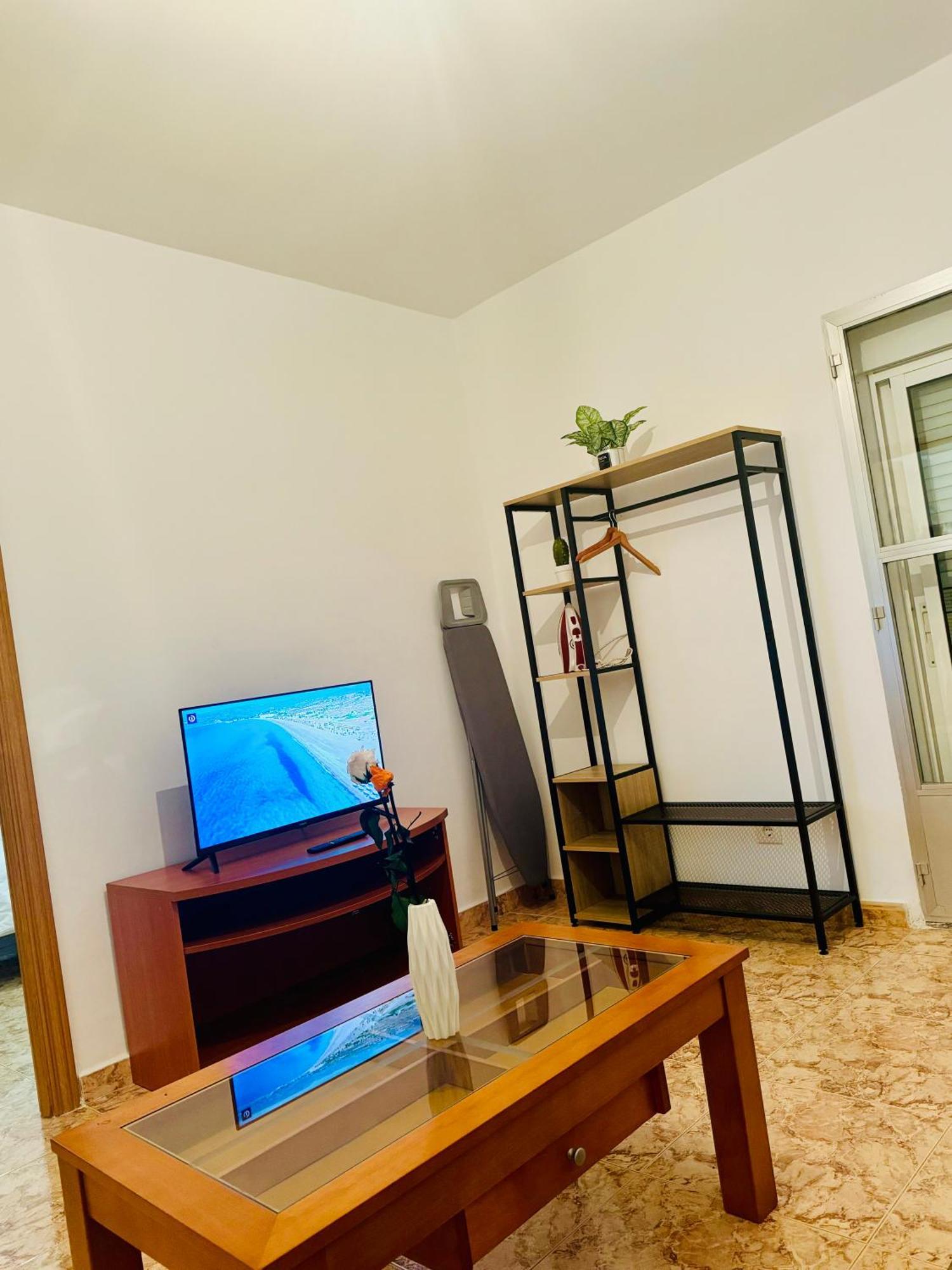 Pisos Baraja Gl Apartment มาดริด ภายนอก รูปภาพ