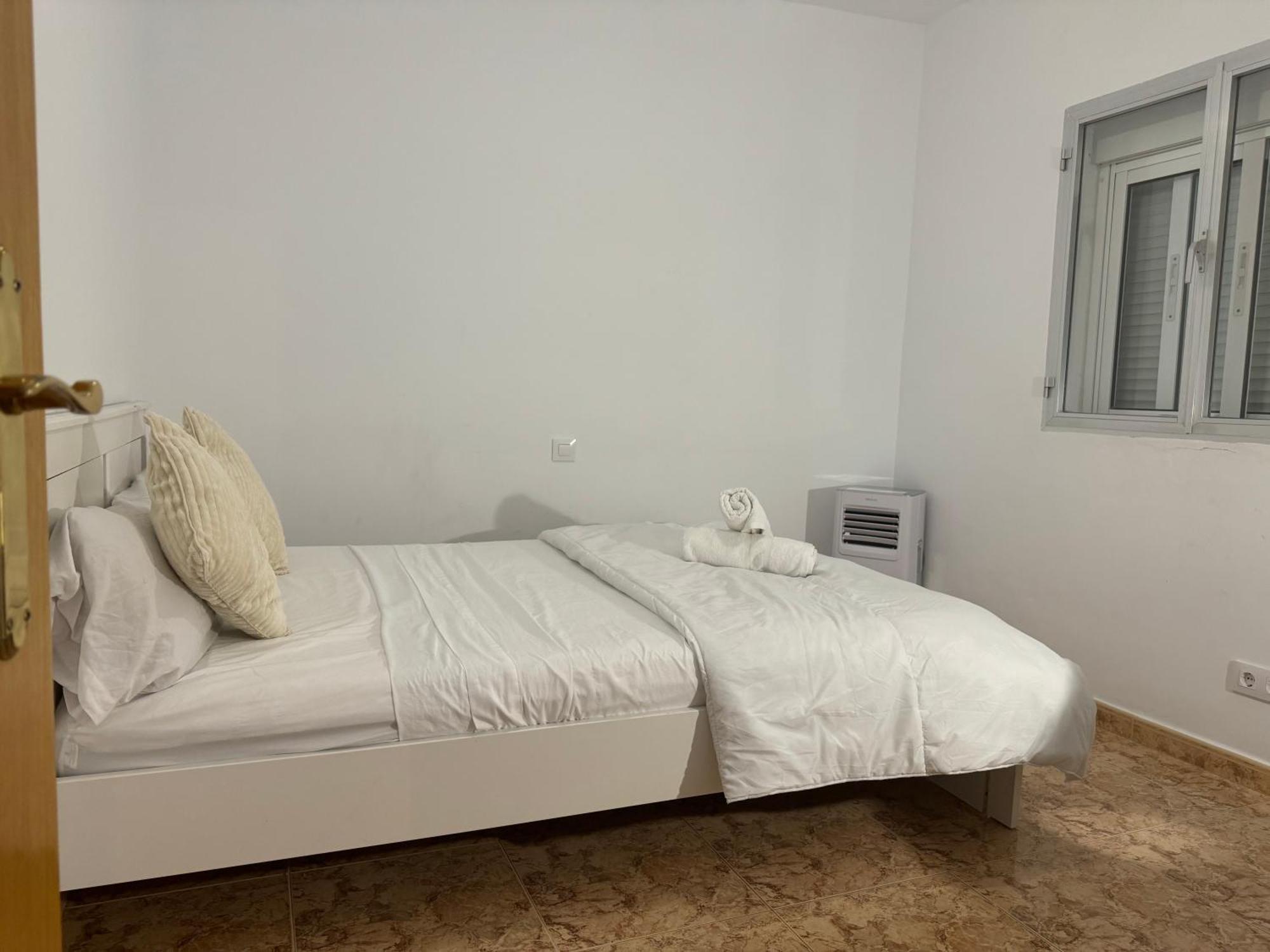 Pisos Baraja Gl Apartment มาดริด ภายนอก รูปภาพ