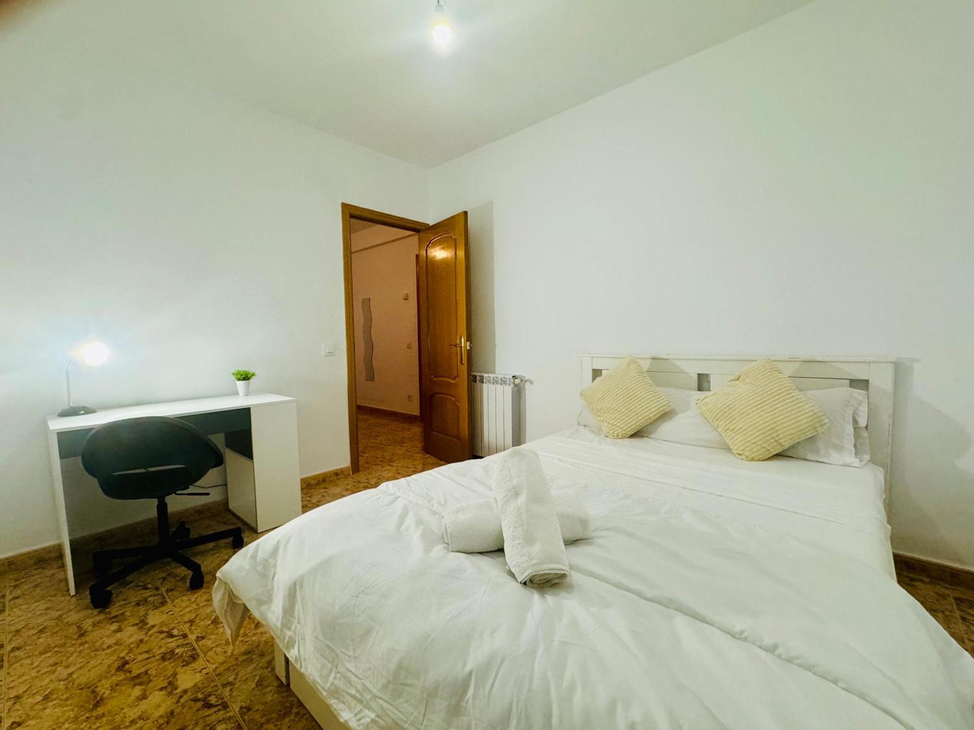 Pisos Baraja Gl Apartment มาดริด ภายนอก รูปภาพ