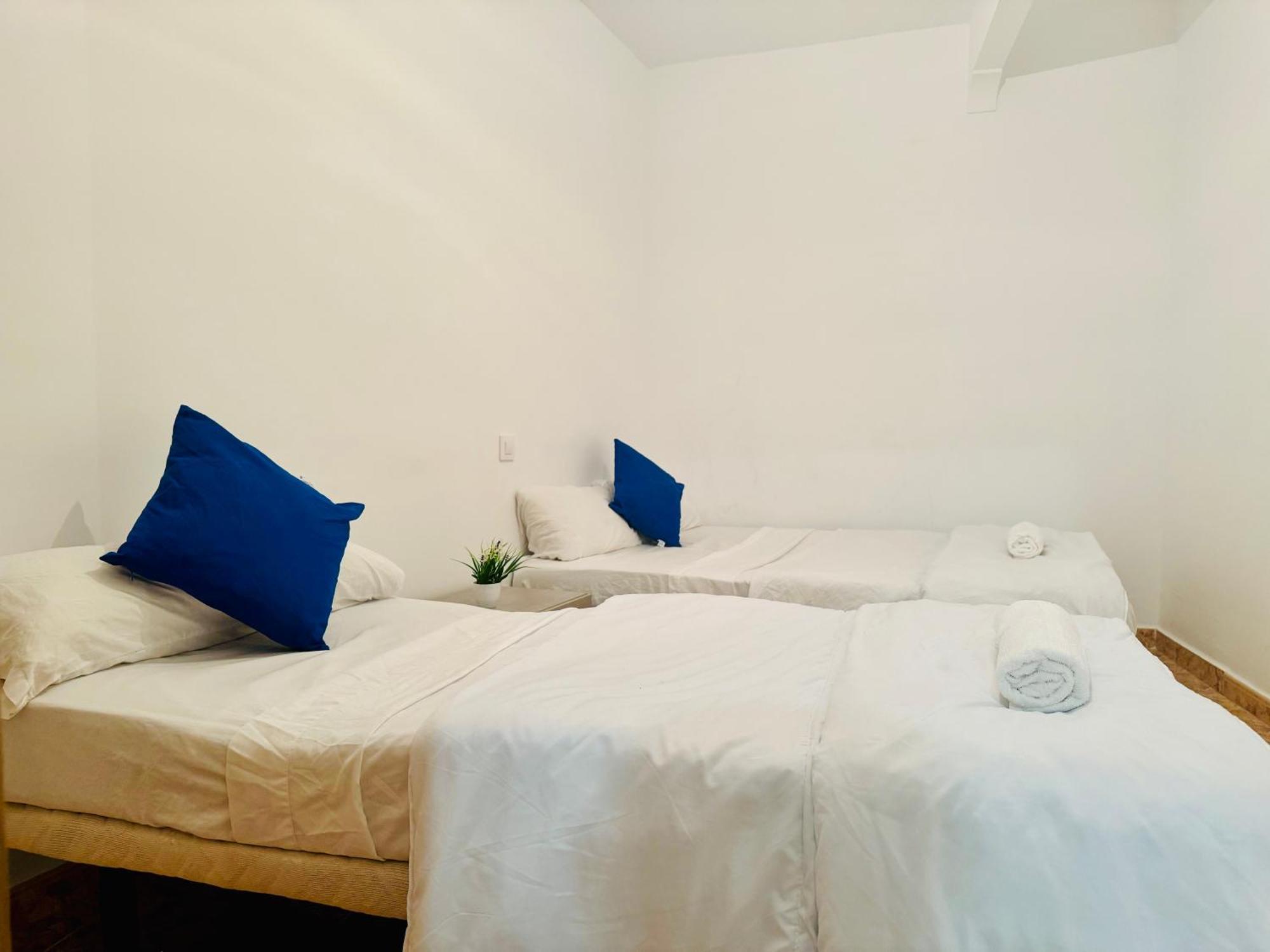 Pisos Baraja Gl Apartment มาดริด ภายนอก รูปภาพ